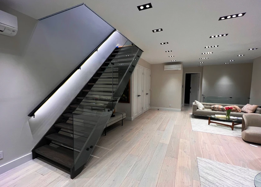 DiVetro glazing project — left preview