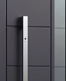 Pirnar Armo Max long vertical handle on modern grey door panels