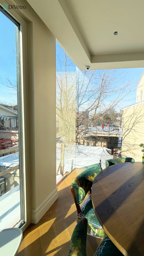Frameless Corner Glass Window (No Corner Mullion) — Brooklyn, NY (January 2026)